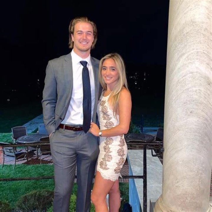 Amy Paternoster (Fianc of Kenny Pickett) Wiki, Bio, Age, Height, Family, Net Worth ·