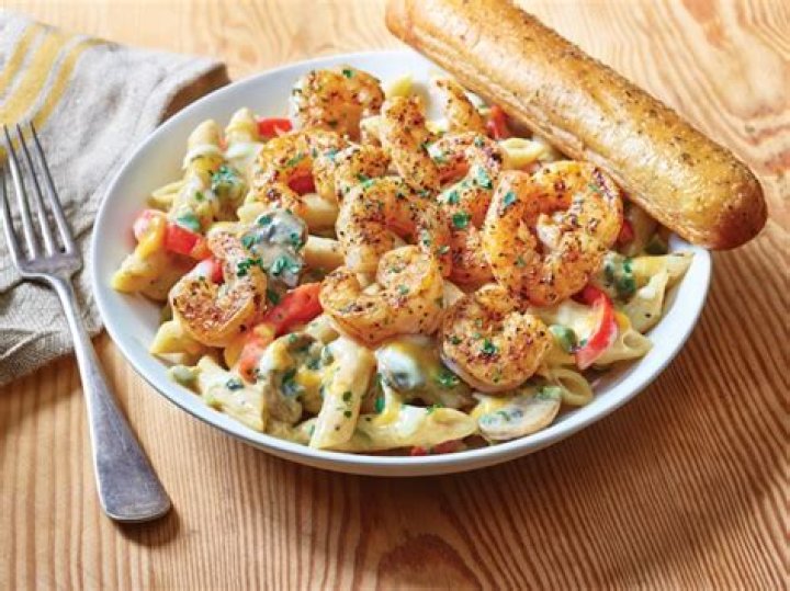 Applebee's New Pasta Dishes Just Hit Menus & They Are A Carb Lover's Dream