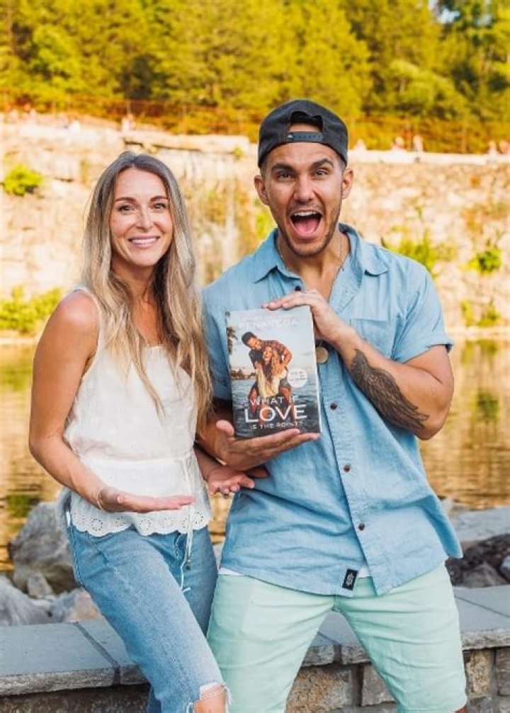 Carlos PenaVega Height, Weight, Age, Girlfriend, Family, Facts, Biography |