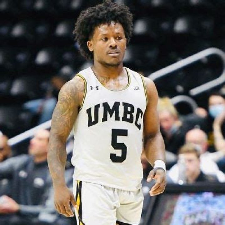 Darnell Rogers's Age, Net Worth, Salary, Contract, Girlfriend and Stats ·