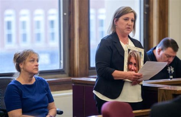 Discover The Impact Of Stephanie Melgoza On Education In Illinois