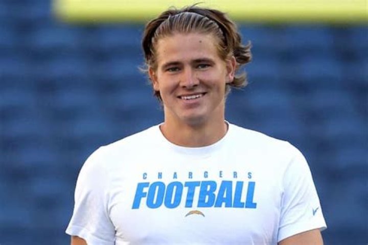Justin Herbert Bio (Wiki) |