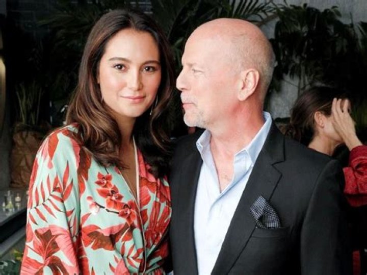 Karen Allen Biography, Age, Height, Husband, Net Worth, Family