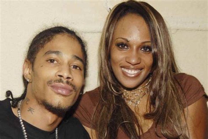 Layzie Bone is Married to Wife: Felicia Howse. Kids |