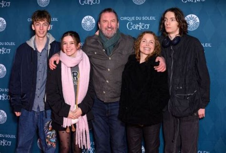 Lee Mack Wife Tara McKillop and Family Of 4, Meet His Three Children ·