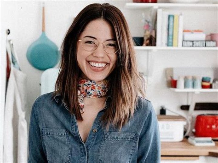 Molly Yeh Bio (Wiki) ·