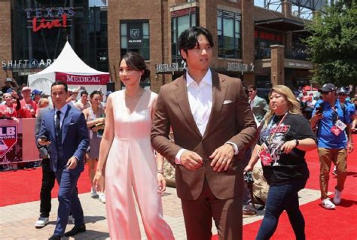 Shohei Ohtani's Love Life Explored In 2024