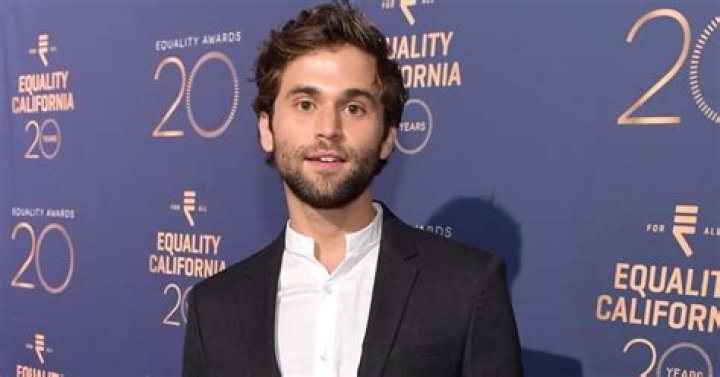 The Surprising Truth About Jake Borelli's Weight Gain: A Revealing Study