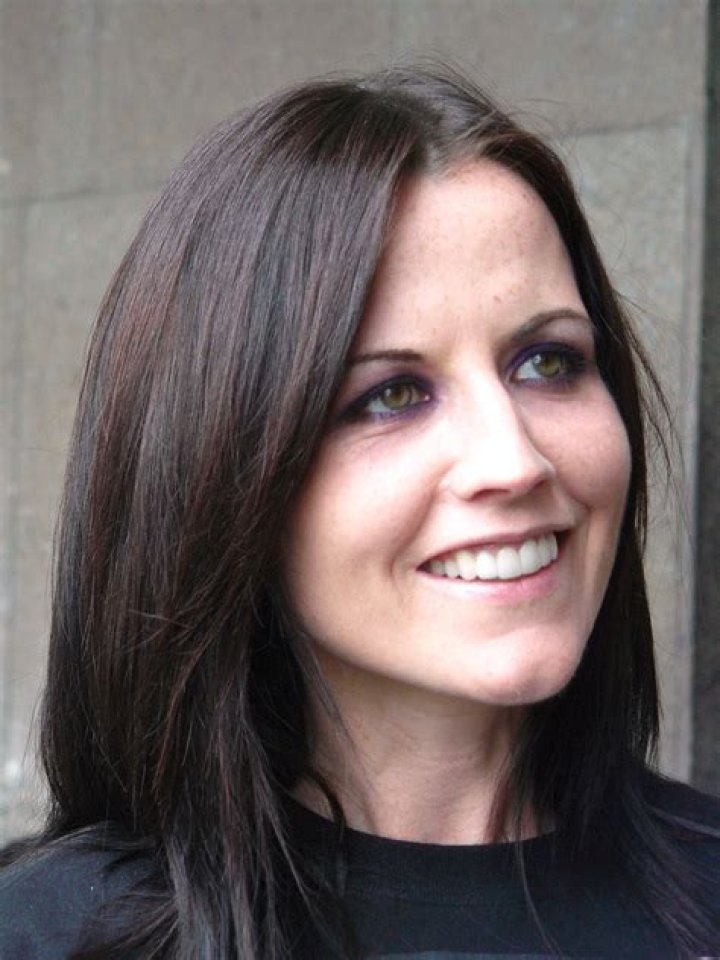 Unveiling The Net Worth And Love Life Of Dolores O'Riordan
