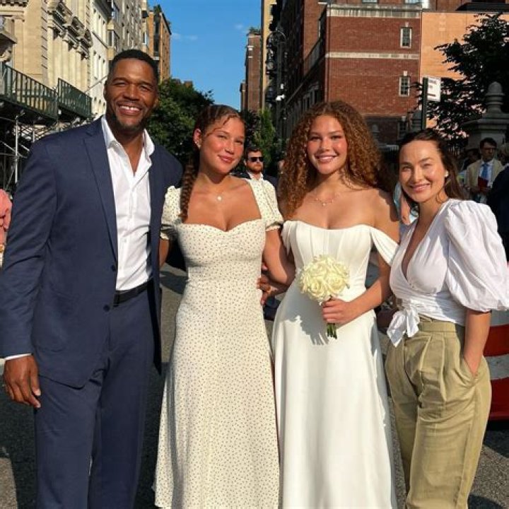 Who Is Michael Strahan Dating, Married, Wife, Children, Net Worth, Girlfriend, Instagram